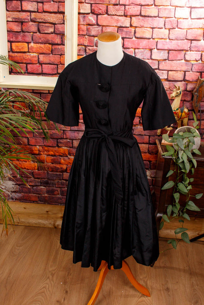 50s New Look Seidenkleid schwarz 40er 50er 60er Abendmode Frau Petticoat real-rockabilly Rockabilly schwarz Special XS 32-34 vintageberlin.de