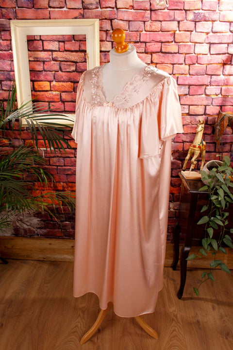 Sexy Satin Negligee apricot 90er Frau L 44-46 Rockabilly rosa Special XL 48-50 XXL 52-54 vintageberlin.de